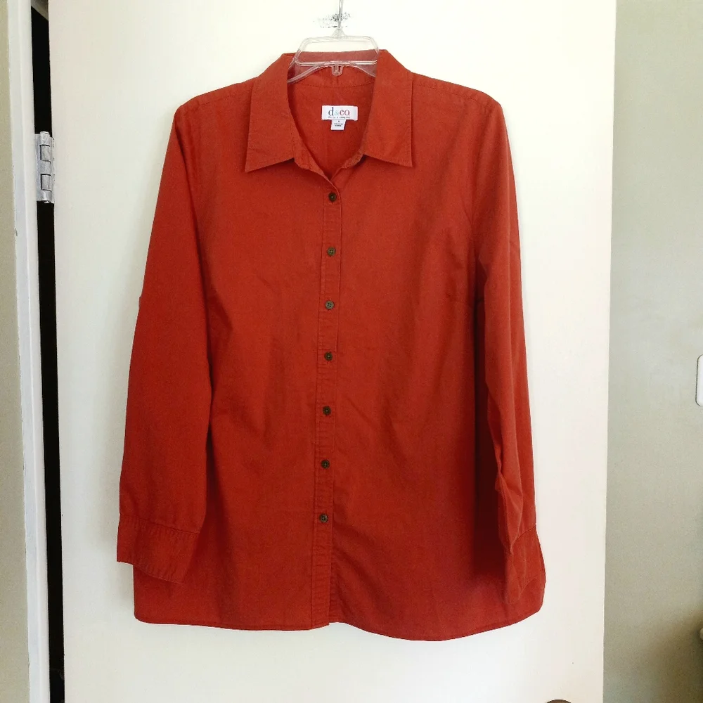 D & Co button front long sleeve women's top size L